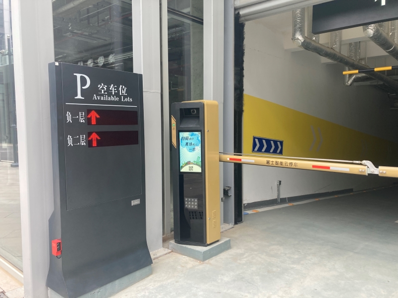 保定深圳園創(chuàng)投中心項目 (9).jpg